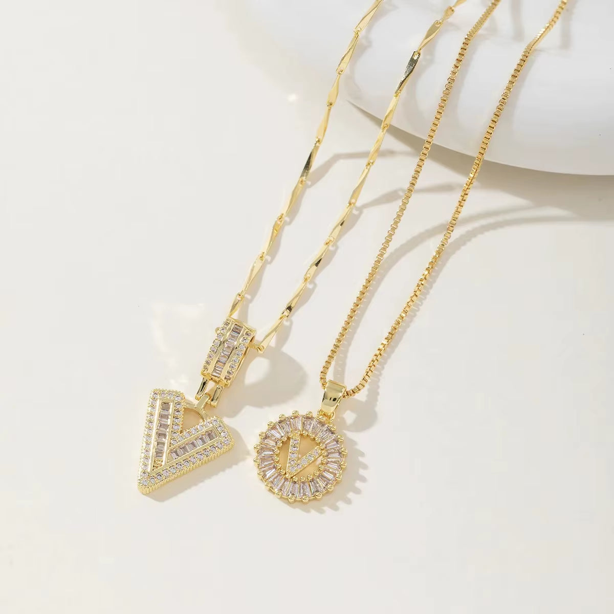Copper 26 Alphabet Circular Dangles Zirconiaice Sugar Flower Pendant Necklaces Layering Combinationset Jewelry Accessories